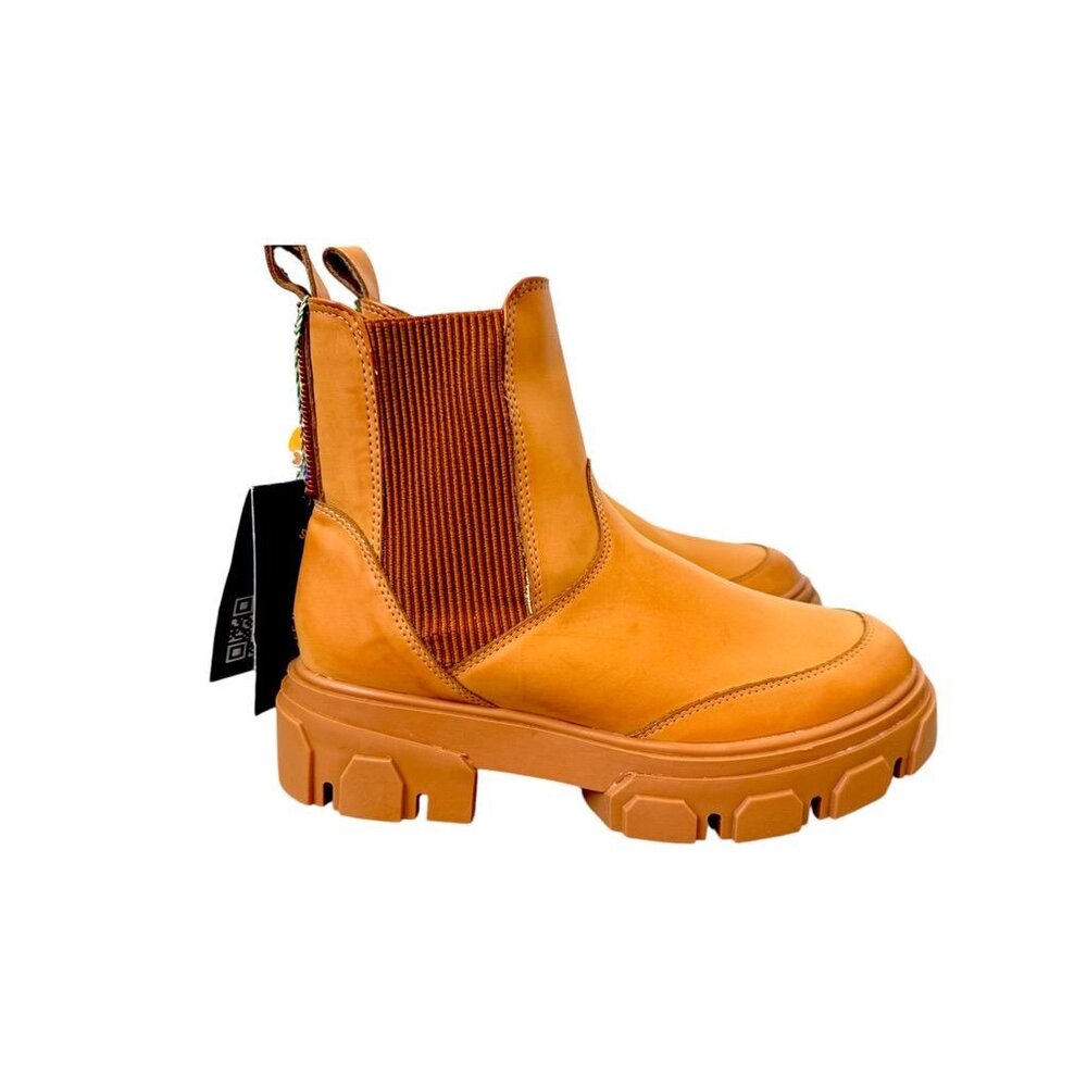 Farm Rio Natural Chelsea Monocolor Boot US 9 Vegan Leather Made In Brazil NWOB